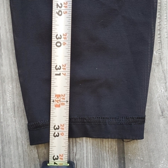 Old Navy Active Go Dry Leggings Sz Small - Picture 6 of 6